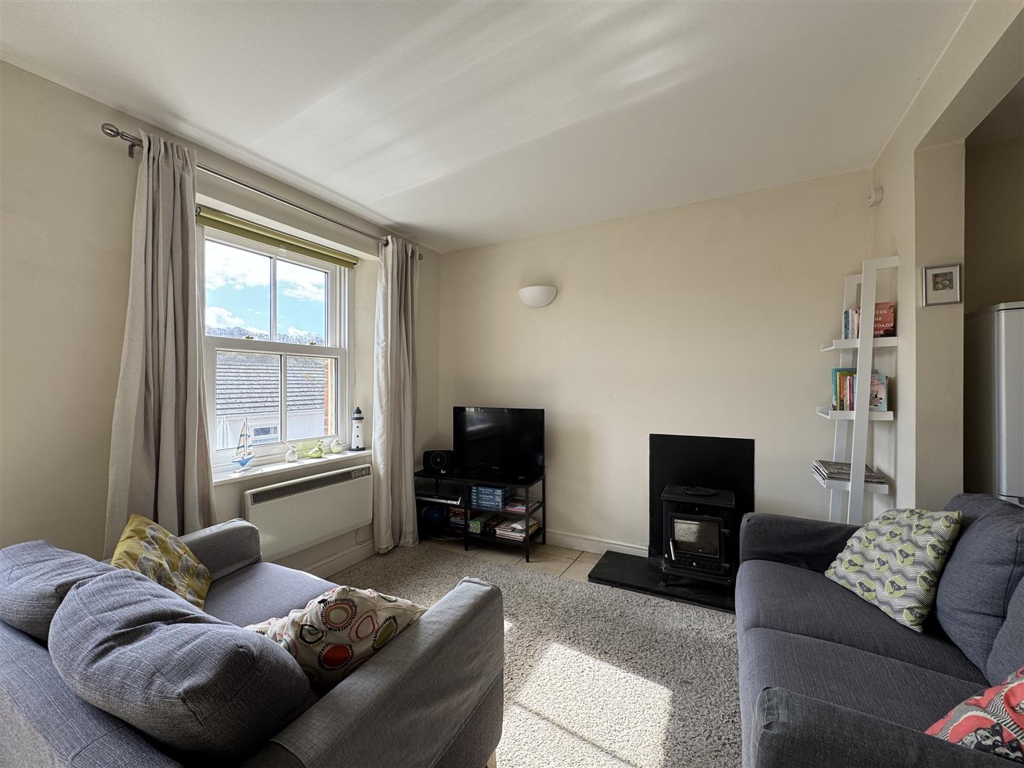 2 bed property in Scobles Terrace, Truro